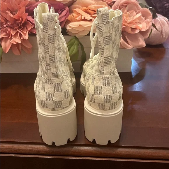 Checkered Lace-Up Ankle Boots - Picture 3 of 6